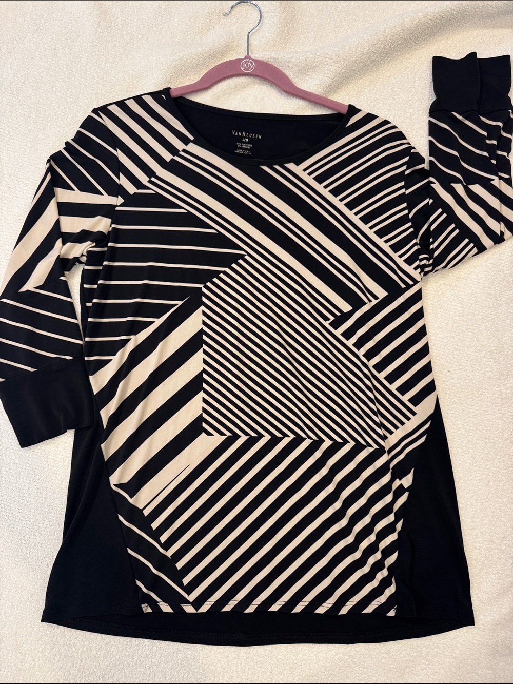 Van Heusen Black and Cream Diagonal Stripe Top With 3/4 Sleeves Women Size Large